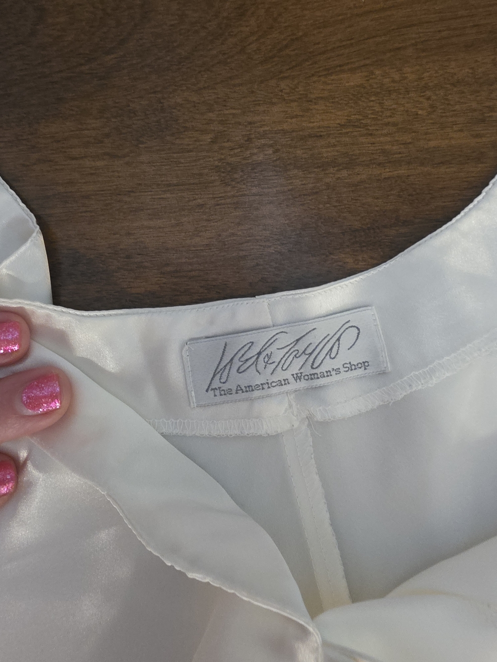 Vintage Lord & Taylor The American Woman's Shop White Satin Button - Picture 3 of 5